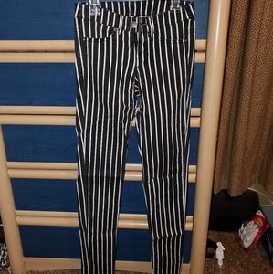 Divided Stripe Skinny Pants